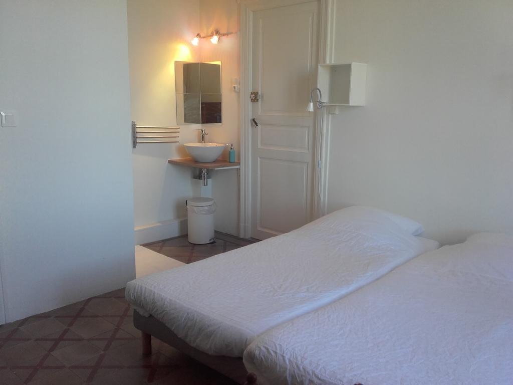 Chambre D'Hotes Avec Cuisine Commune - 5 Mns De Narbonne Cuxac-dʼAude المظهر الخارجي الصورة